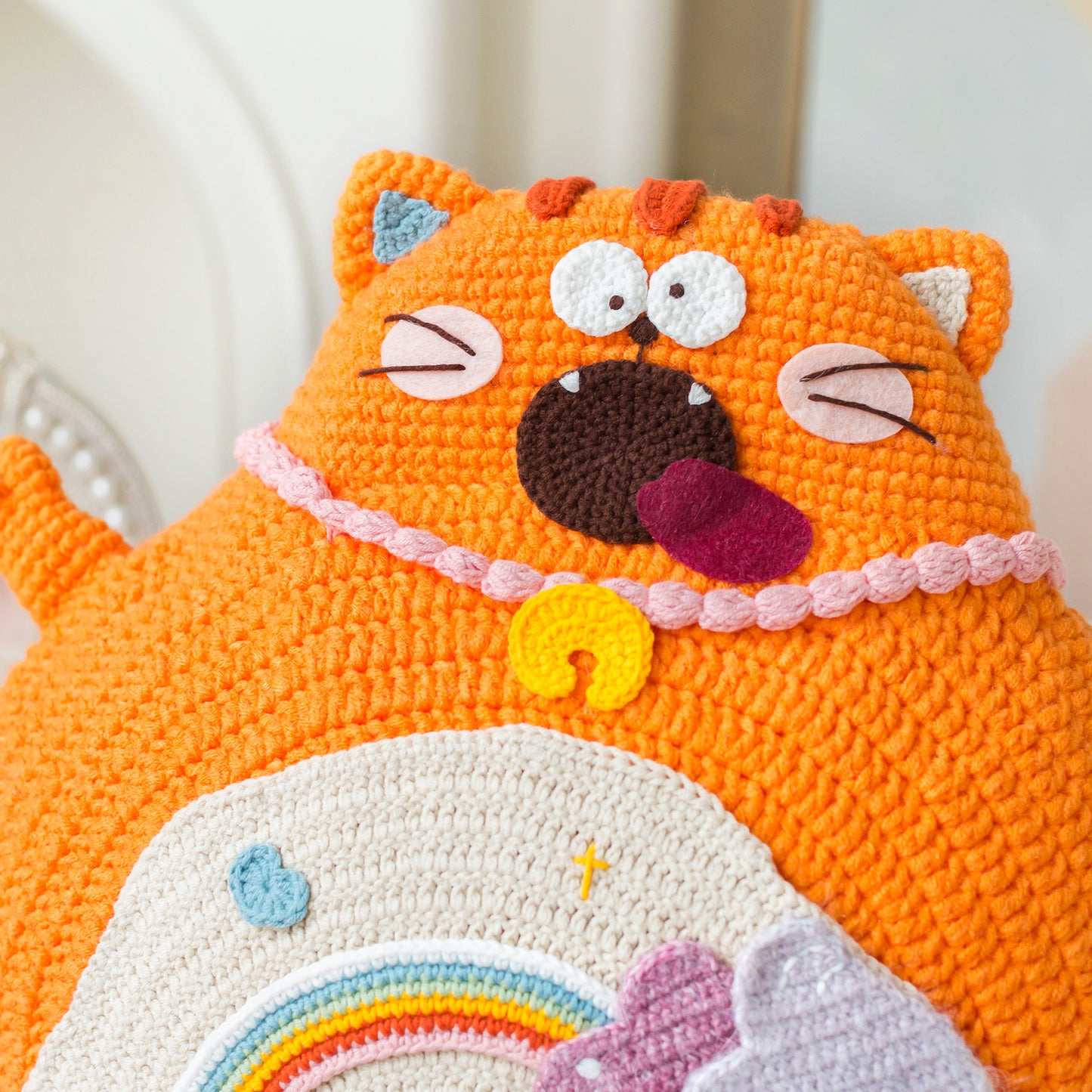 Kitty Sofa Cushion Cover Crochet Yarn Kit | Susan's Family