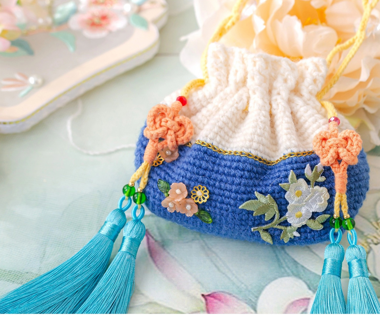 Splendiferous Pouch Yarn Kit | Chinese Aesthetics Series | Susan's Family