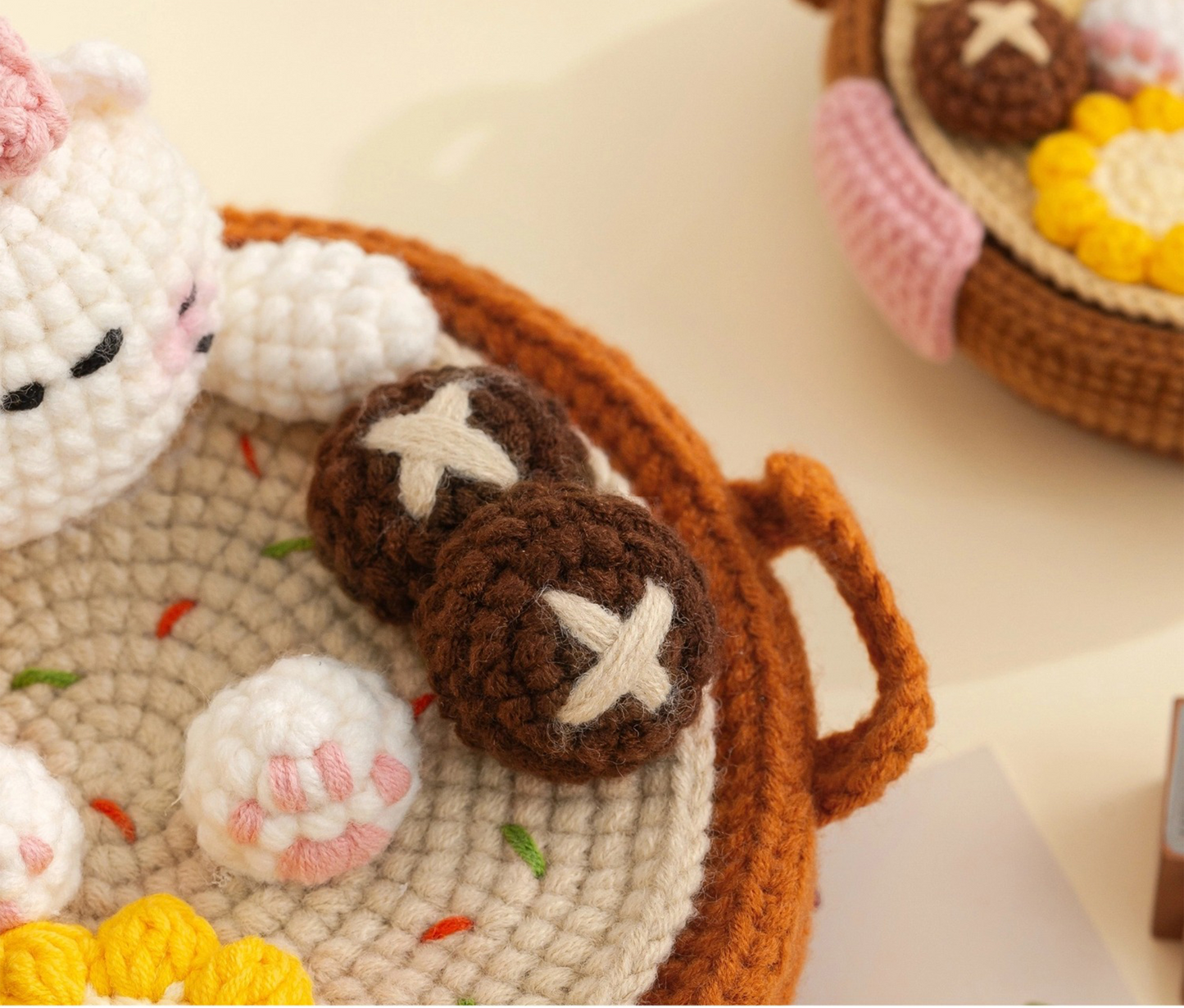 Kitty Hotpot Storage Box Crochet Yarn Kit | Susan's Family