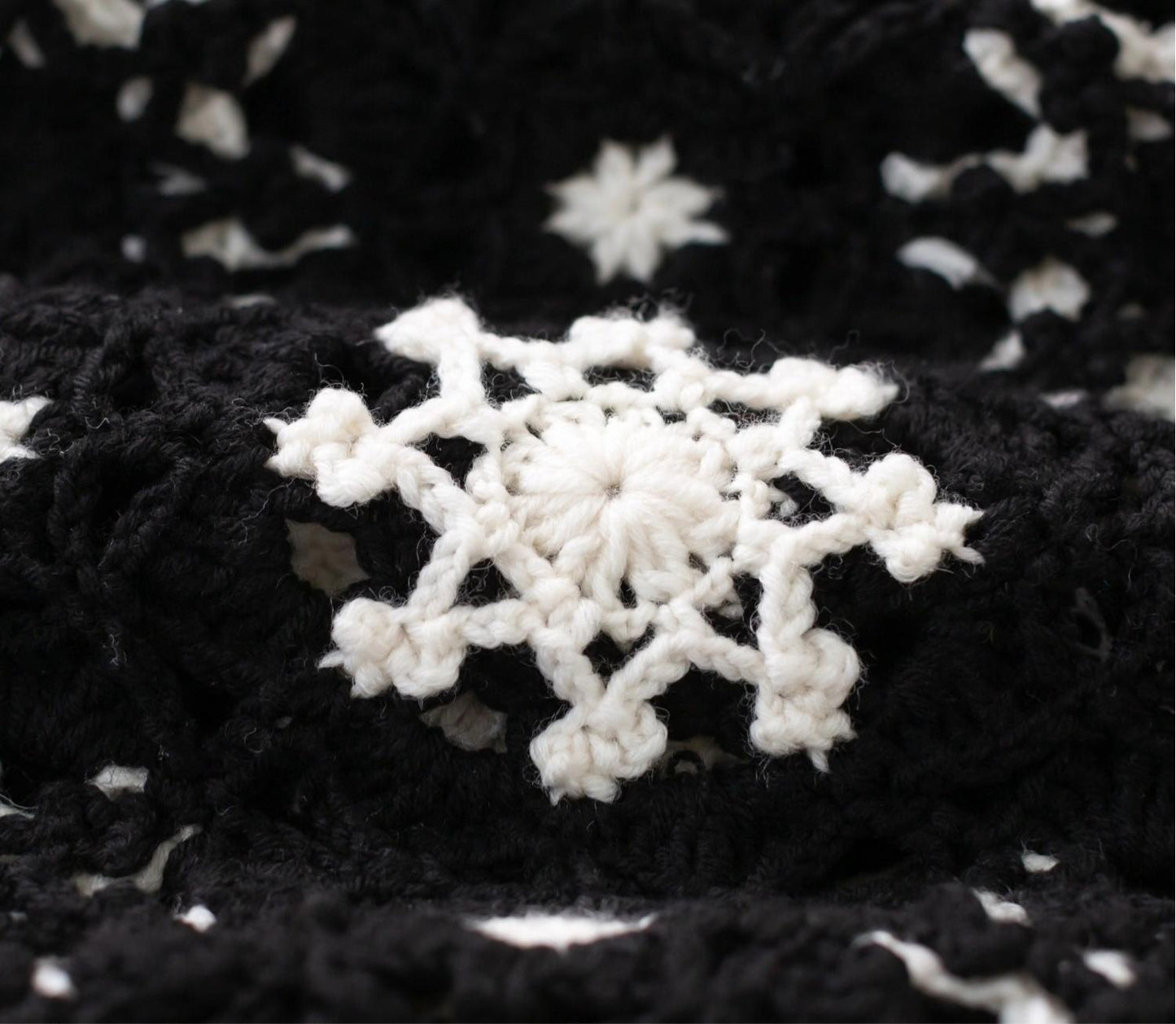 ❄Snowflake Pullover❄ Crochet Yarn Kit | Susan's Family