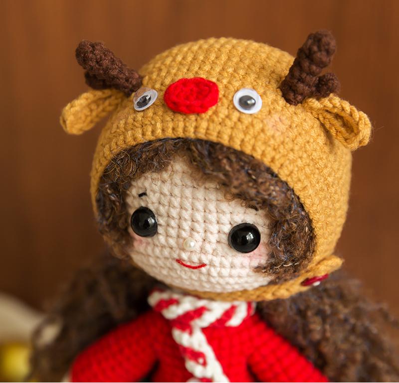 Christmas Dolls Set Crochet Yarn Kit | Susan's Family